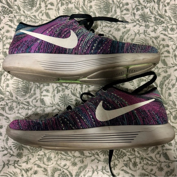 Nike LunarEpic Flyknit Low Fire Pink running shoes - Picture 5 of 11